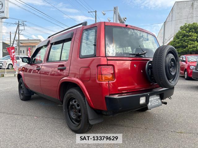 Nissan RASHEEN 1998-10 7819137-9