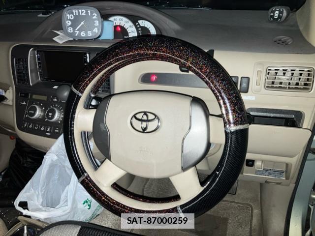 Toyota RAUM 2007-07 7812826-7