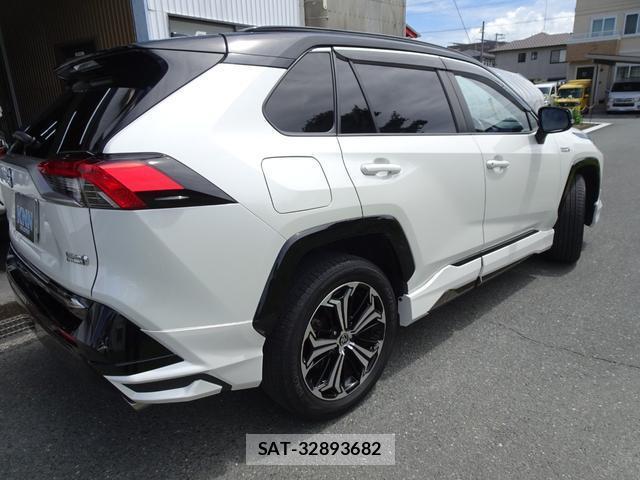 Toyota RAV4 PHV 2021-12 7812079-15