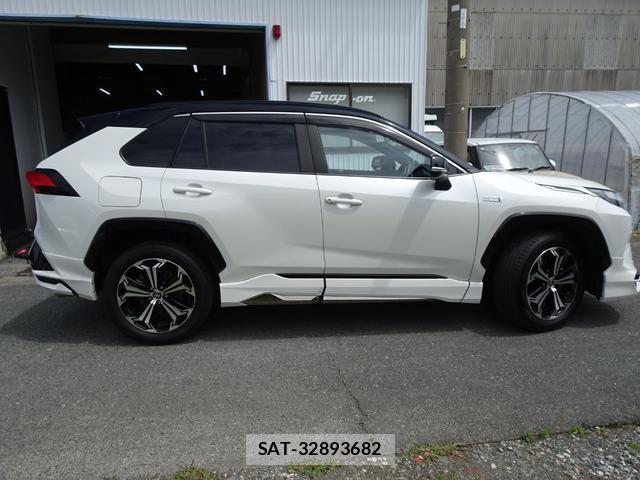 Toyota RAV4 PHV 2021-12 7812079-3