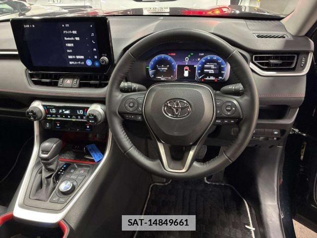 Toyota RAV4 2025-01 7811724-2
