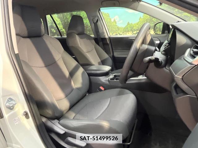 Toyota RAV4 2019-06 7816255-7