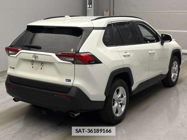Toyota RAV4 2021-05 7816640-1