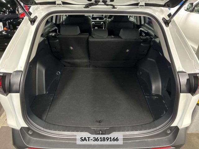 Toyota RAV4 2021-05 7816640-12