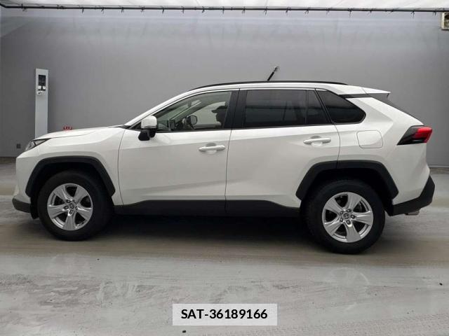Toyota RAV4 2021-05 7816640-4