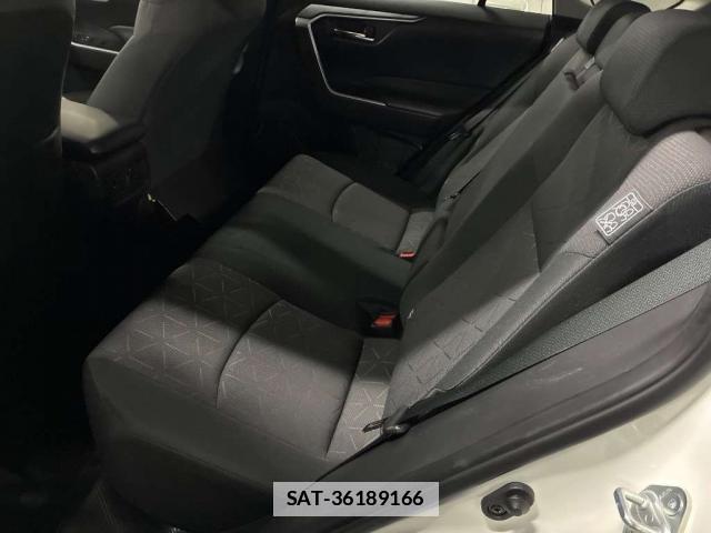 Toyota RAV4 2021-05 7816640-7