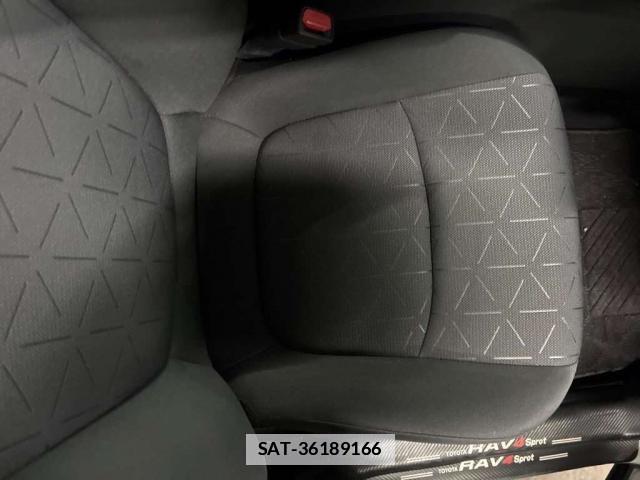 Toyota RAV4 2021-05 7816640-8
