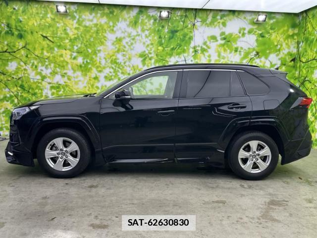 Toyota RAV4 2020-11 7820934-1