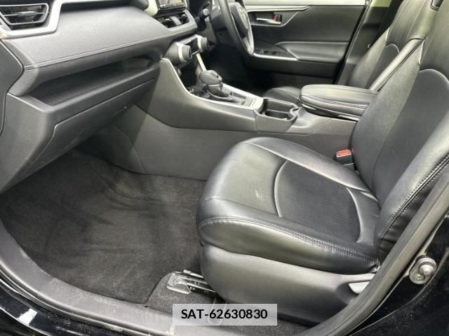 Toyota RAV4 2020-11 7820934-5