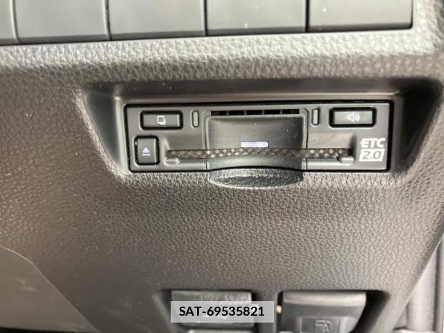 Toyota RAV4 2023-03 7822364-17