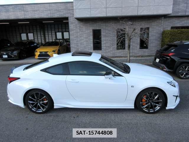 Lexus RC 2019-08 7811522-15