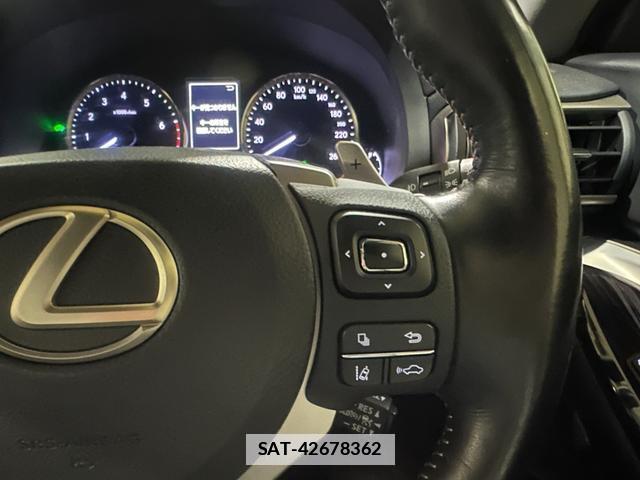 Lexus RC 2018-02 7814117-15