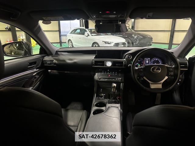 Lexus RC 2018-02 7814117-2