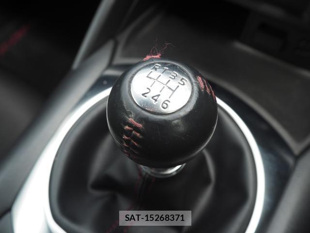 Mazda ROADSTER 2017-08 7812903-10