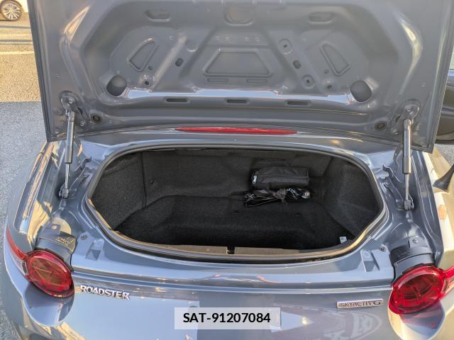 Mazda ROADSTER 2019-12 7813904-16