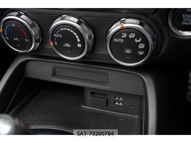 Mazda ROADSTER 2017-01 7815709-9