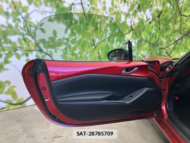 Mazda ROADSTER 2016-09 7822033-6