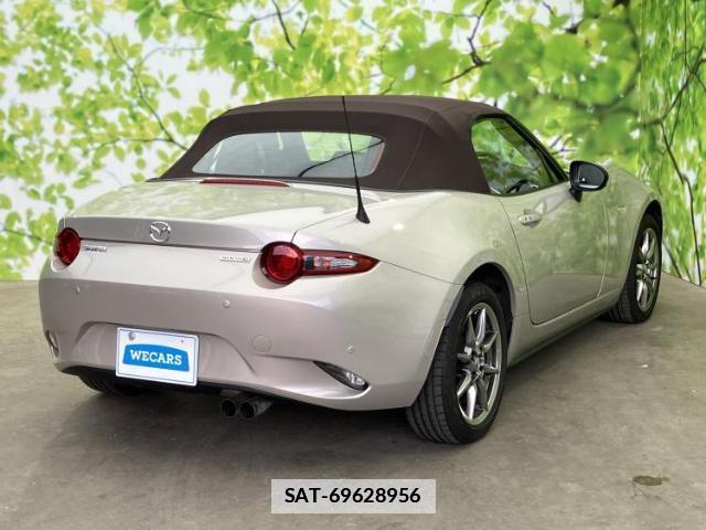 Mazda ROADSTER 2023-03 7822174-2