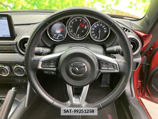 Mazda ROADSTER 2019-07 7822356-13