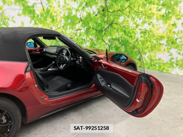 Mazda ROADSTER 2019-07 7822356-6