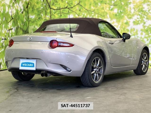 Mazda ROADSTER 2023-03 7822393-2