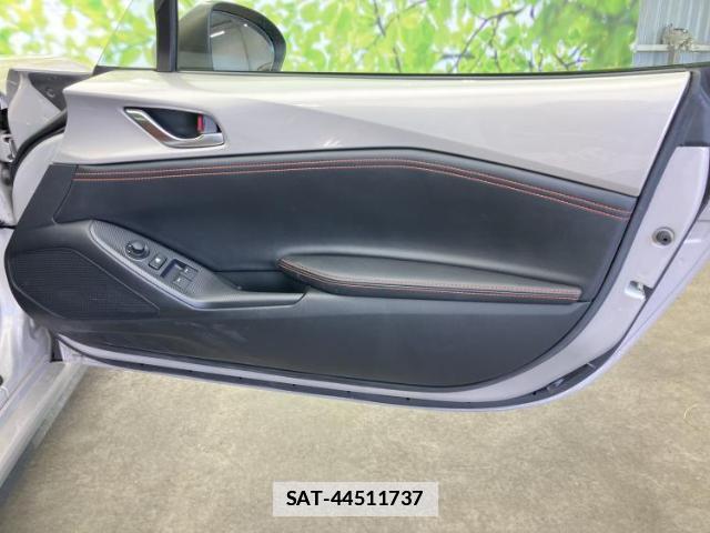 Mazda ROADSTER 2023-03 7822393-3