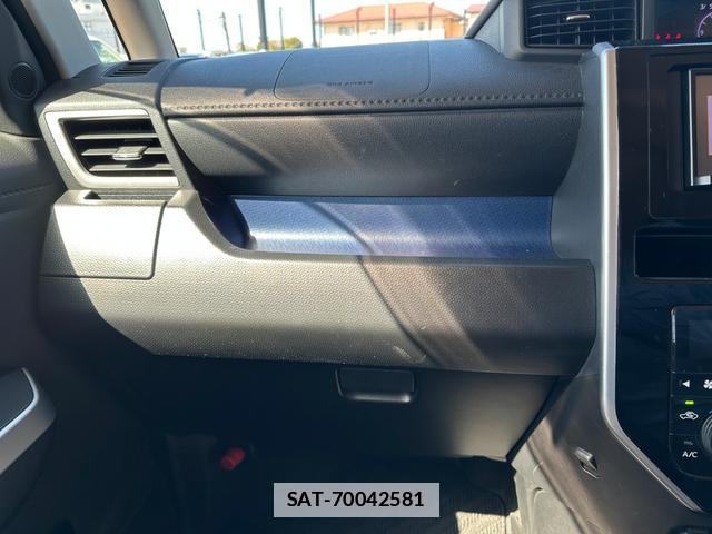 Toyota ROOMY 2017-03 7815639-17