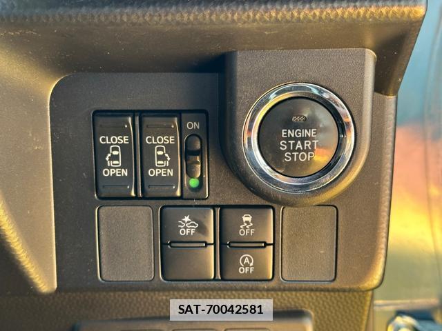 Toyota ROOMY 2017-03 7815639-4