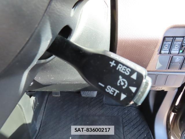 Toyota ROOMY 2018-05 7819714-14