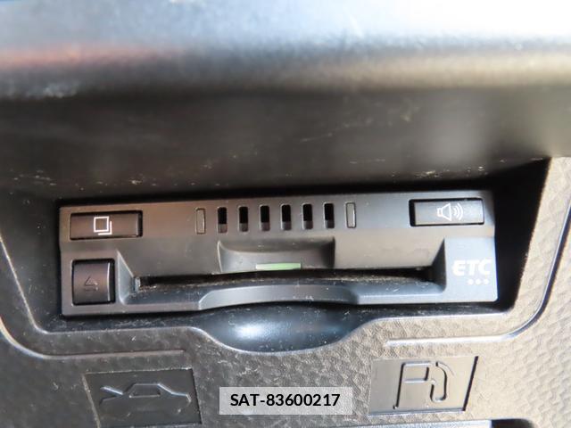 Toyota ROOMY 2018-05 7819714-15