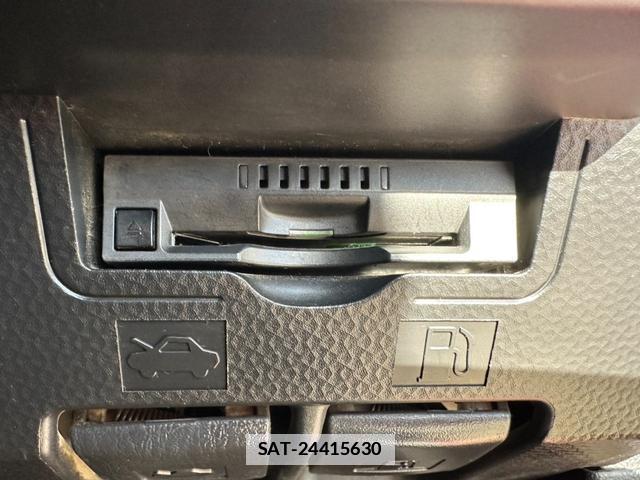 Toyota ROOMY 2018-04 7819735-15