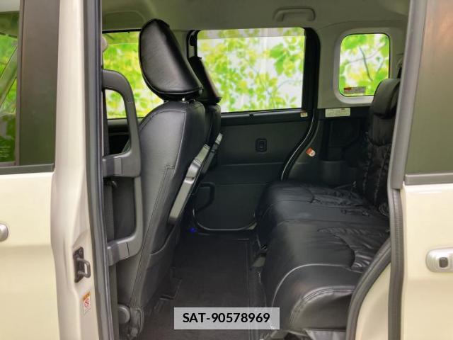 Toyota ROOMY 2017-04 7821710-6
