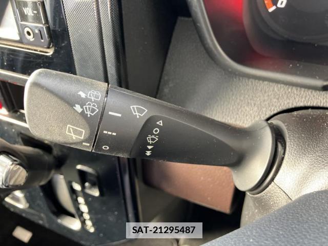 Toyota ROOMY 2017-03 7821982-17