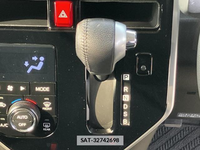 Toyota ROOMY 2018-01 7822644-17