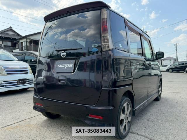 Nissan ROOX 2011-03 7811588-4
