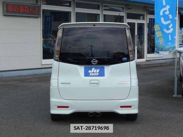 Nissan ROOX 2013-03 7812035-1
