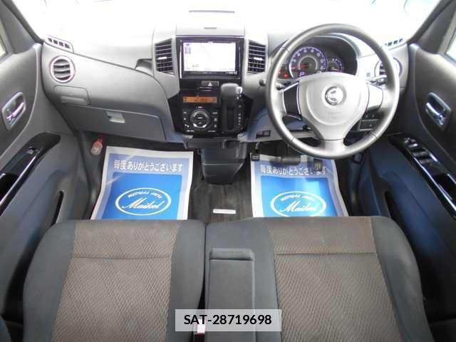 Nissan ROOX 2013-03 7812035-2