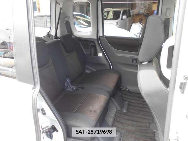 Nissan ROOX 2013-03 7812035-7