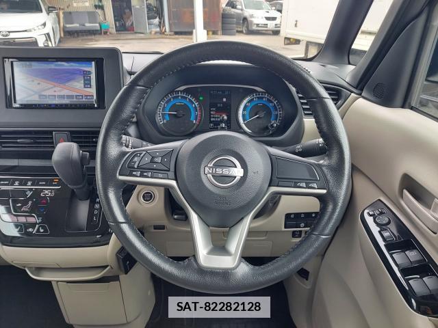Nissan ROOX 2023-09 7812461-17
