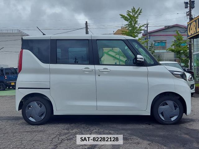 Nissan ROOX 2023-09 7812461-3