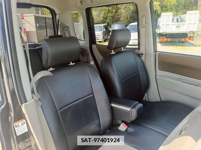 Nissan ROOX 2013-03 7812531-5