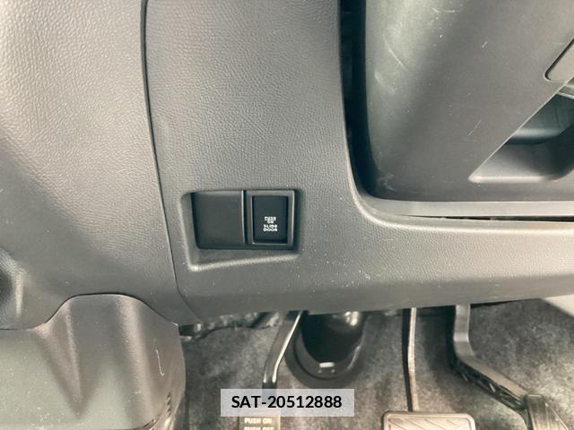 Nissan ROOX 2012-05 7813231-12