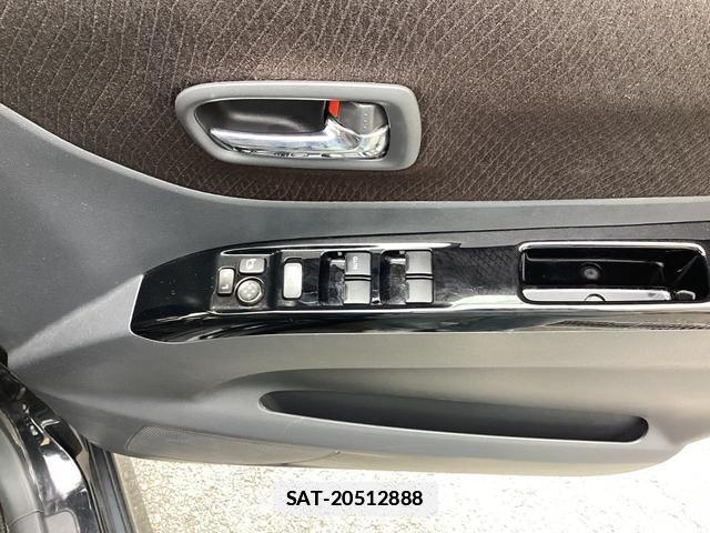 Nissan ROOX 2012-05 7813231-8