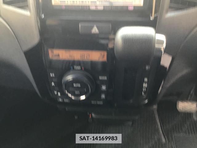 Nissan ROOX 2012-07 7813240-9