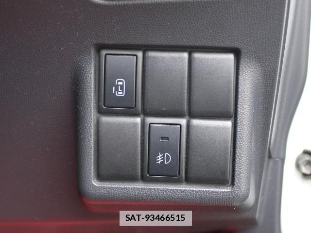 Nissan ROOX 2012-05 7823038-13
