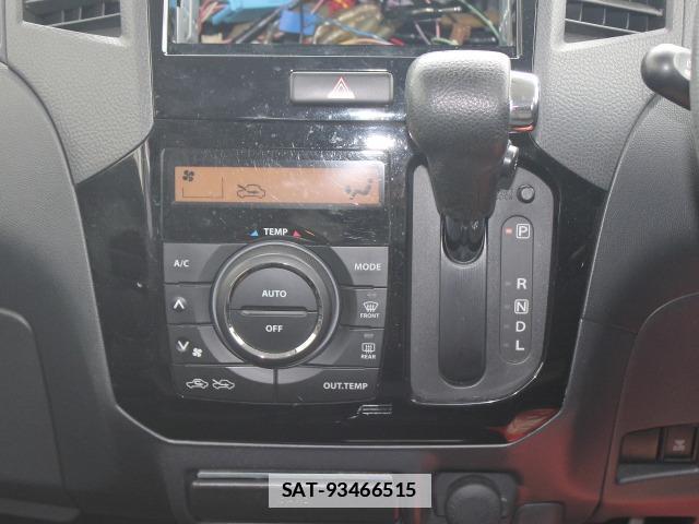 Nissan ROOX 2012-05 7823038-5