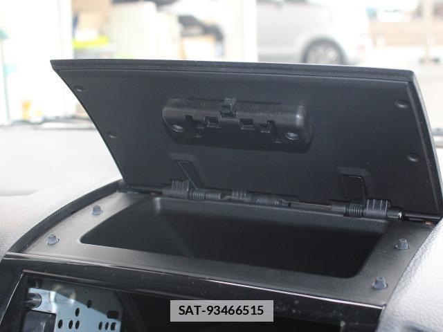 Nissan ROOX 2012-05 7823038-9