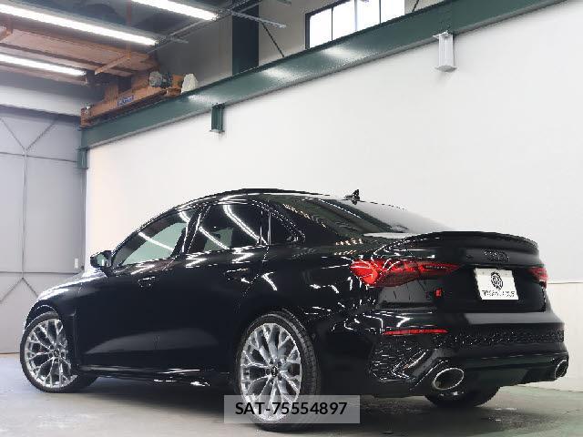 Audi RS3 2022-05 7822826-2