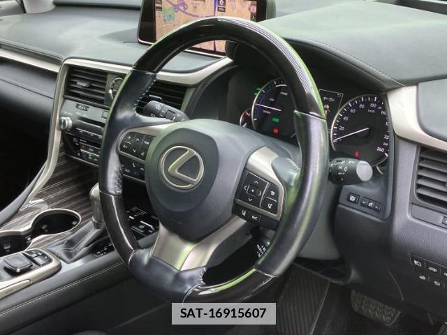 Lexus RX 2016-01 7821559-14