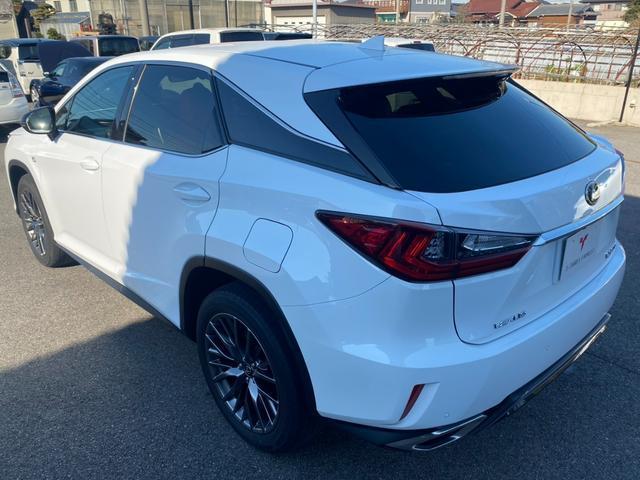 Lexus RX 2018-07 7822715-16